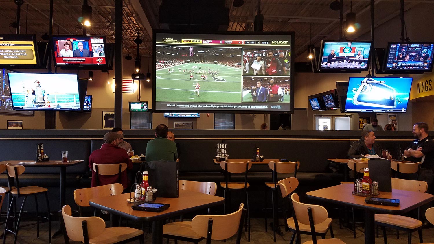 Restaurant with multiple tv screens